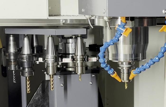 How CNC Machining Centers Improve Manufacturing Precision and Efficiency